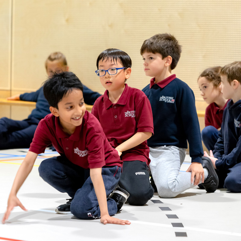 Students prepare to race in PE class